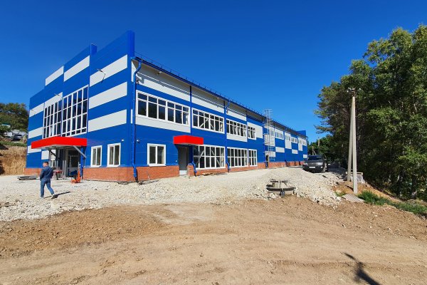 Универсальный спортивный комплекс